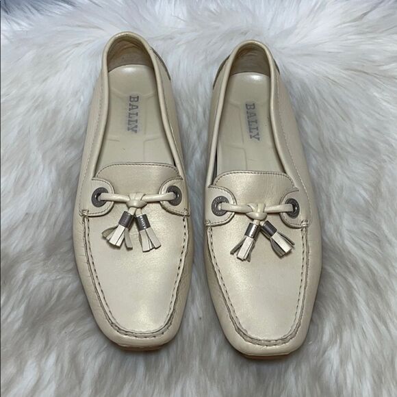 Bally Ivory Leather Tassel Drivers Sz 39/7 - Picture 2 of 6
